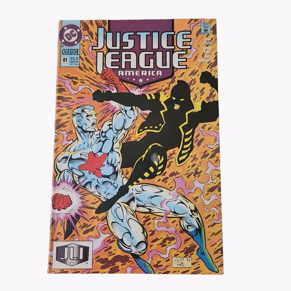 DC Justice League #81 1993 Comic Book Collector Bagged Boarded - Picture 1 of 3